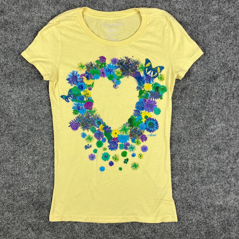 Aéropostale T-Shirt Womens‎ Medium Yellow Floral Heart Graphic Short Sleeve Y2K